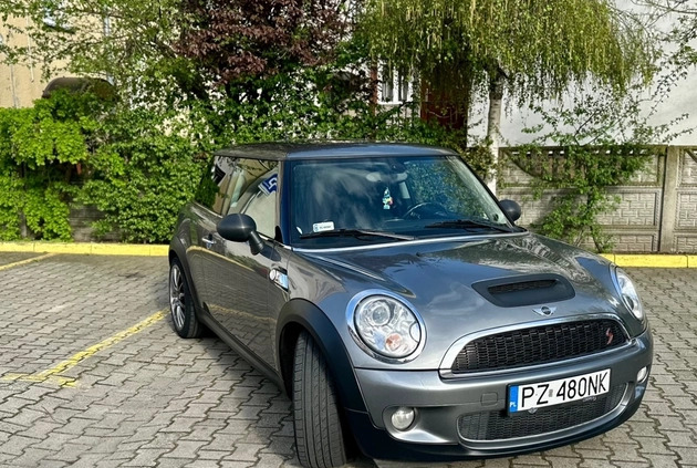 MINI Cooper S cena 18000 przebieg: 185000, rok produkcji 2008 z Słubice małe 92
